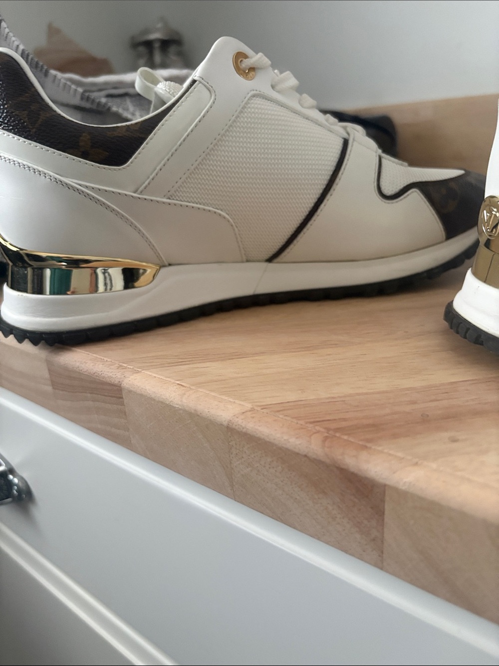Louis Vuitton Runaway Sneakers 🔥 - Picture 7 of 15